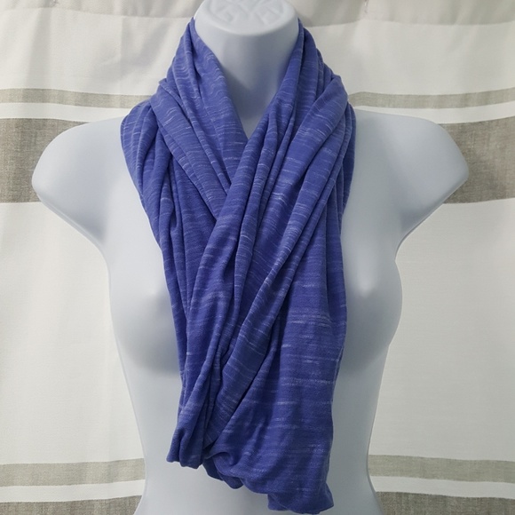 NWT Purple infinity scarf - Picture 2 of 5
